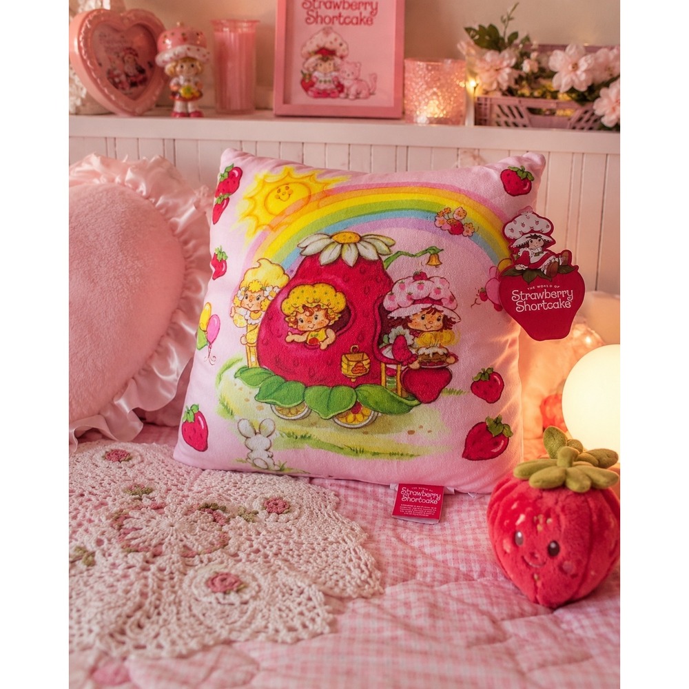 NWT Strawberry Shortcake Squishy Throw Pillow Pink Rainbow Retro Kawaii Decor